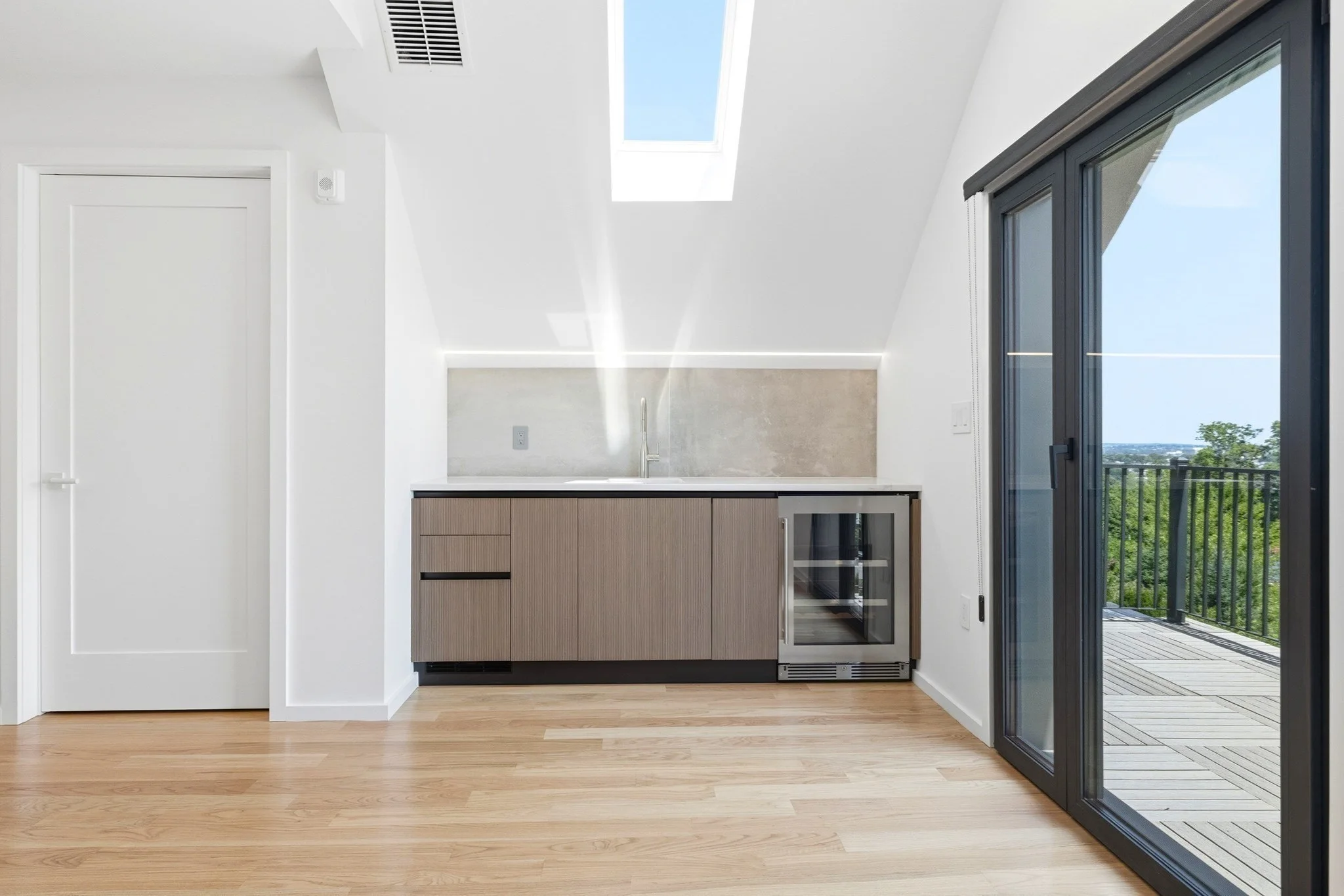 4 bed, 4+ bath apartment for rent at 11 Algonquin Rd Unit 1, Chestnut Hill — photo 16 of 40