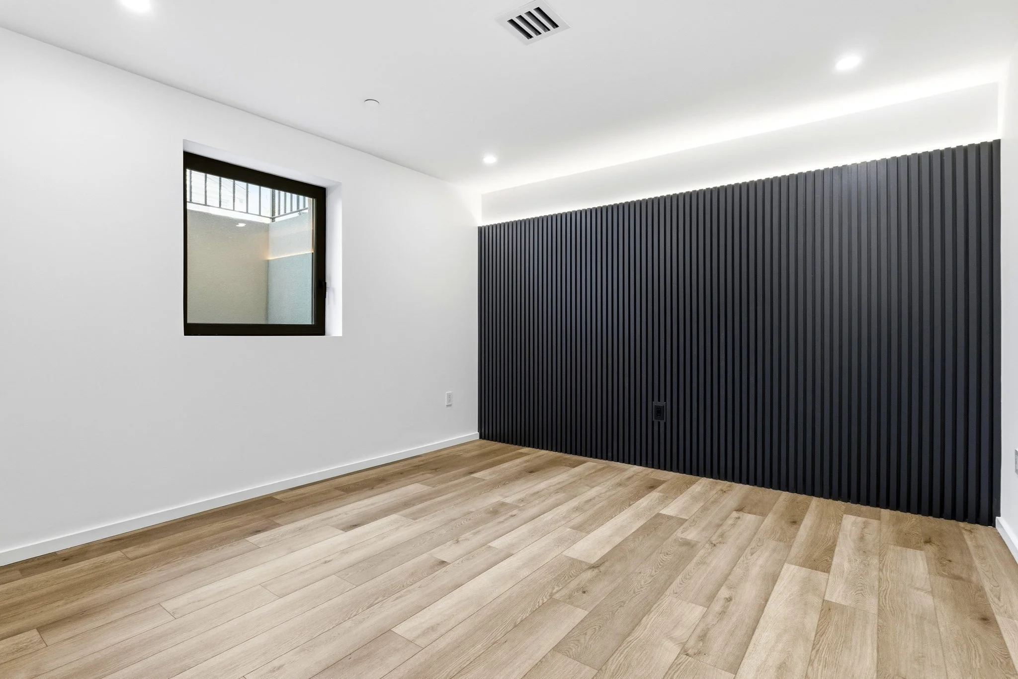 4 bed, 4+ bath apartment for rent at 11 Algonquin Rd Unit 1, Chestnut Hill — photo 9 of 40