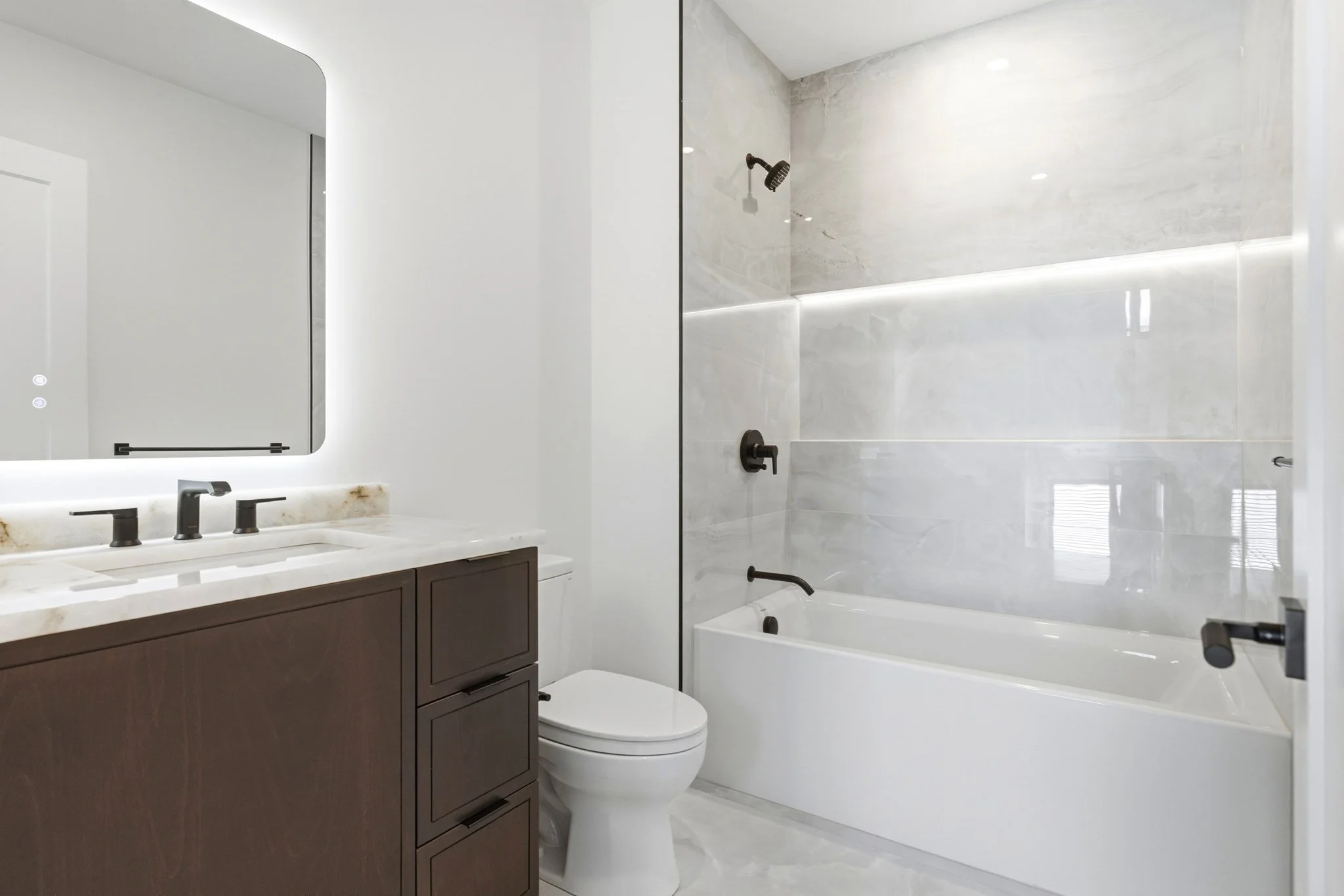 4 bed, 4+ bath apartment for rent at 11 Algonquin Rd Unit 1, Chestnut Hill — photo 24 of 40