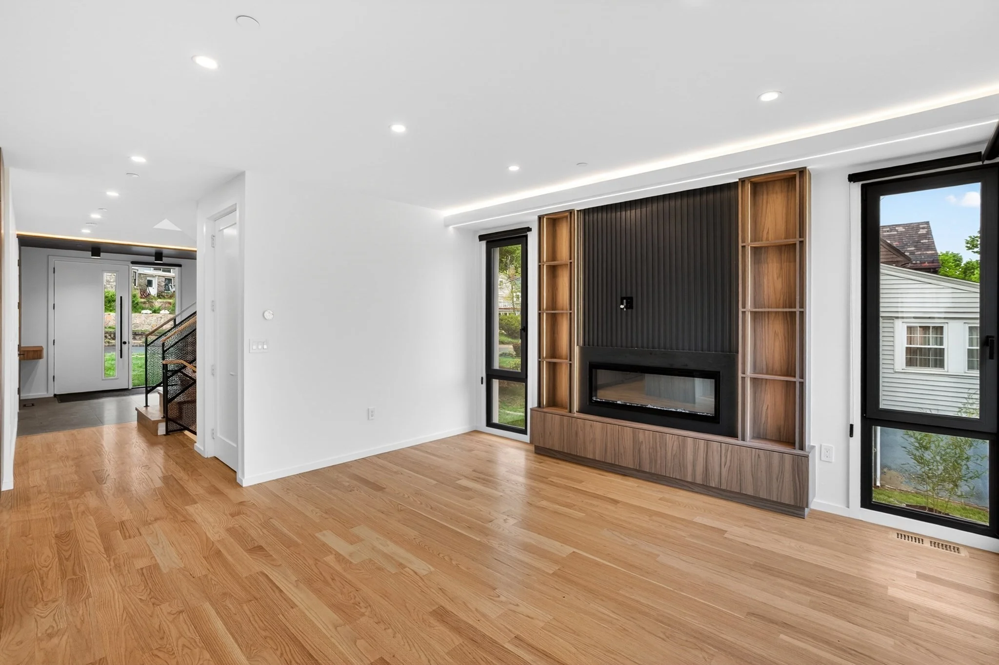 4 bed, 4+ bath apartment for rent at 11 Algonquin Rd Unit 1, Chestnut Hill — photo 4 of 40