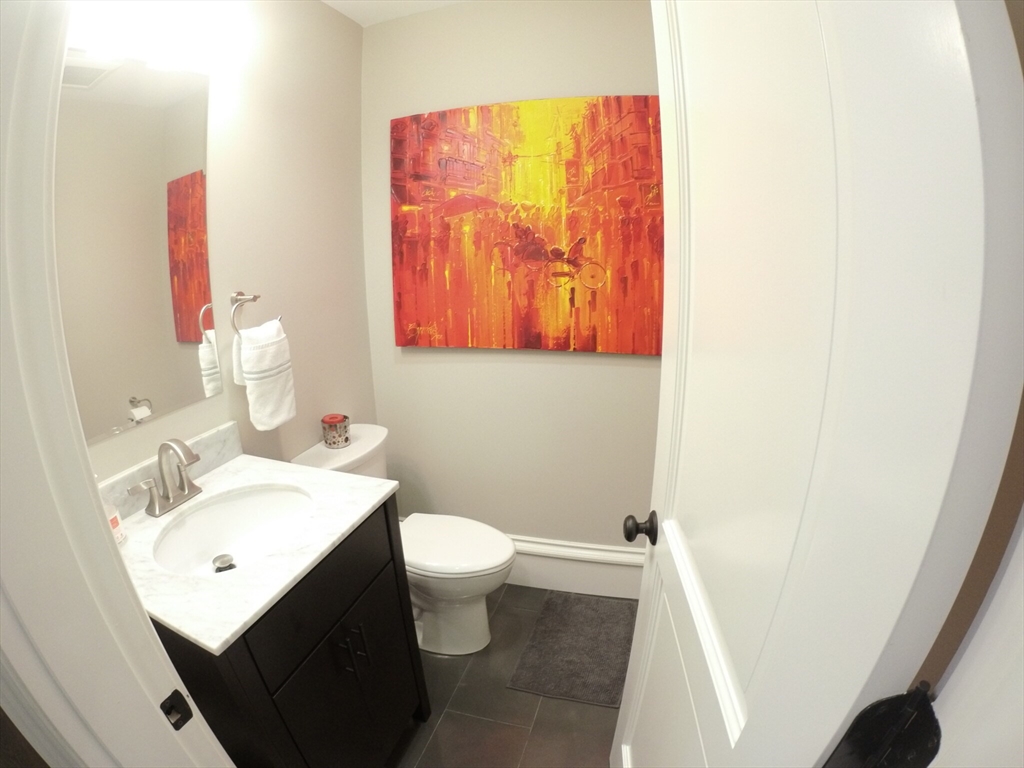 4 bed, 4+ bath apartment for rent at 11 Alton Pl Unit 3, Coolidge Corner — photo 7 of 10