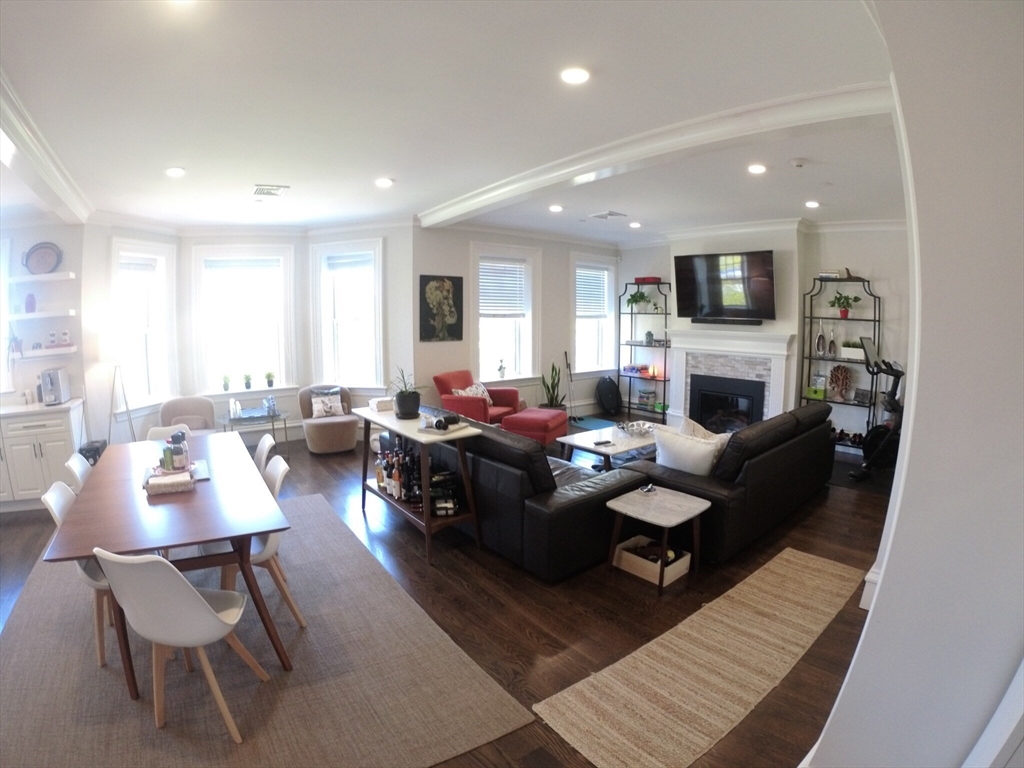 4 bed, 4+ bath apartment for rent at 11 Alton Pl Unit 3, Coolidge Corner — photo 3 of 10