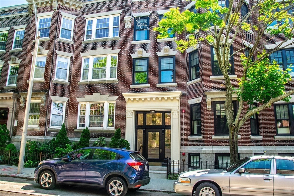4 bed, 4+ bath apartment for rent at 11 Alton Pl Unit 3, Coolidge Corner — photo 10 of 10
