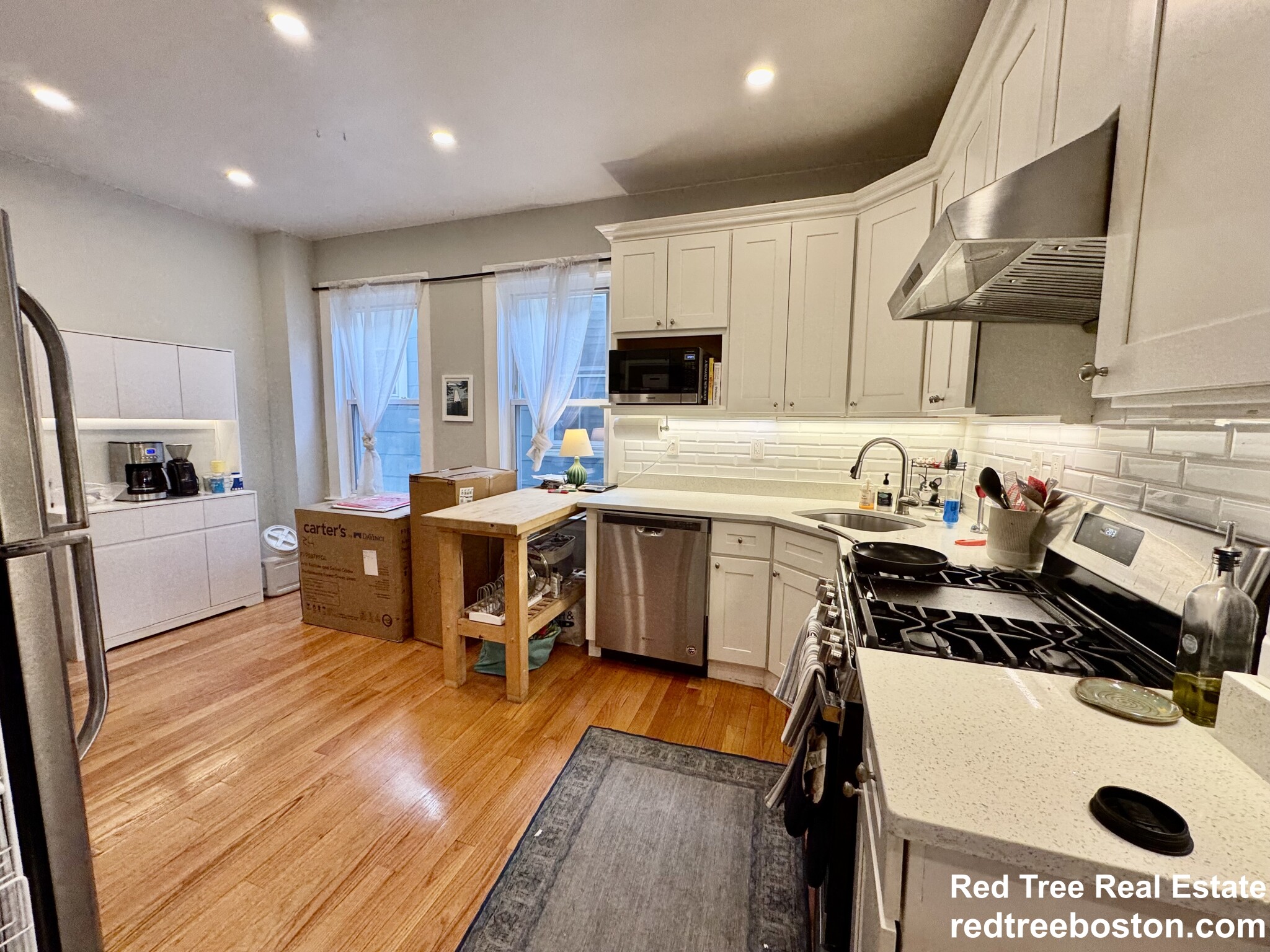 3 bed, 1 bath apartment for rent at 11 Anson St Unit 2, Jamaica Plain — photo 5 of 21