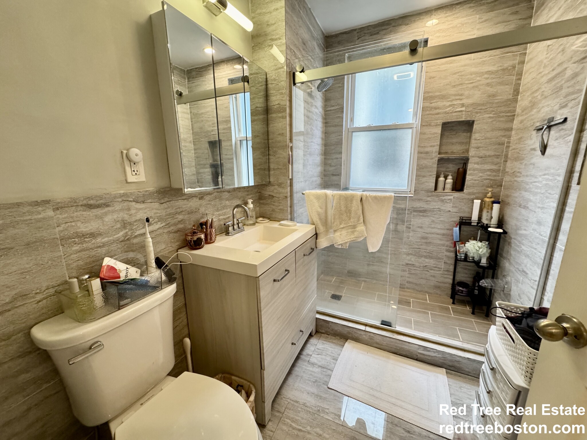 3 bed, 1 bath apartment for rent at 11 Anson St Unit 2, Jamaica Plain — photo 11 of 21