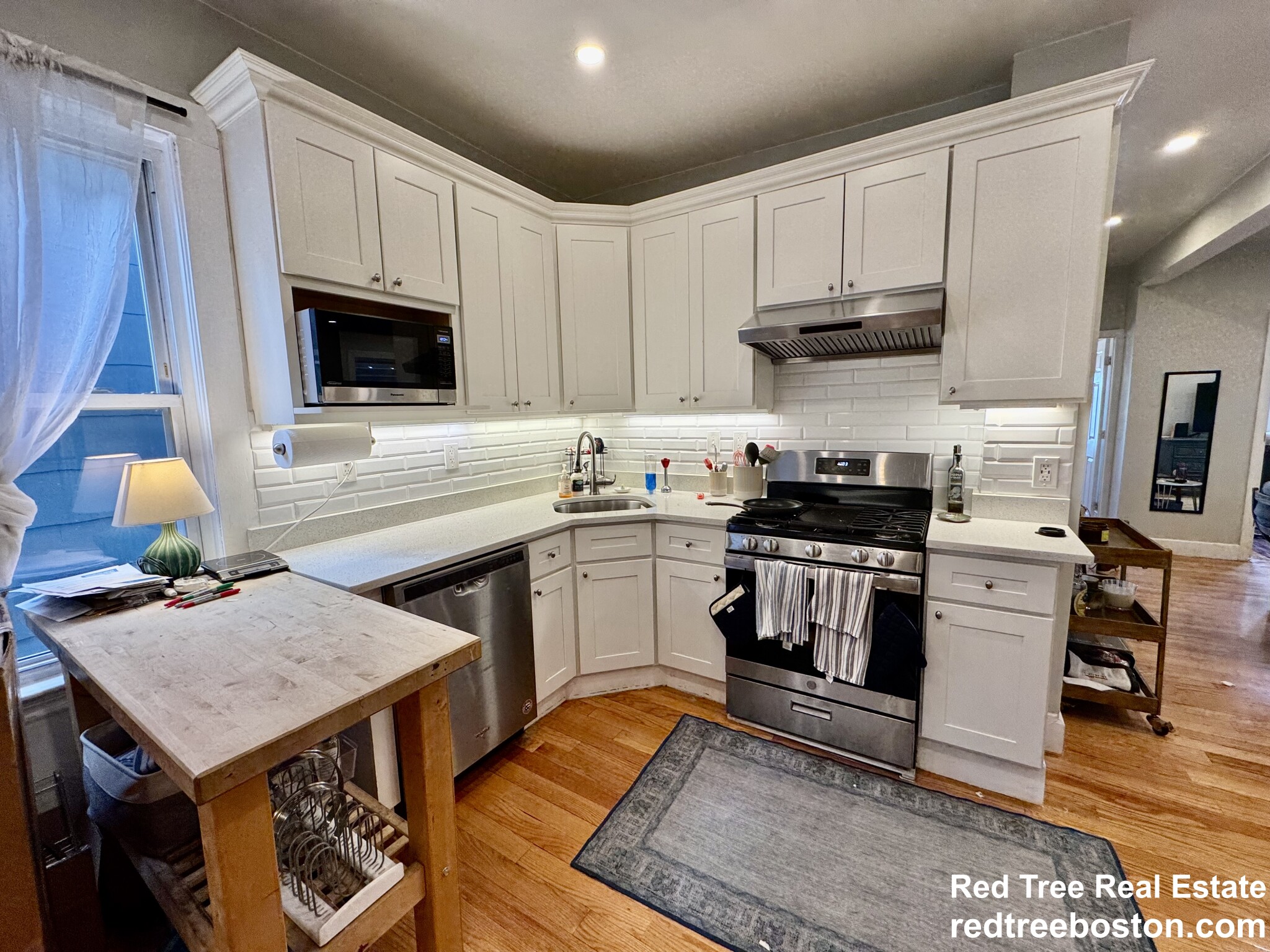 3 bed, 1 bath apartment for rent at 11 Anson St Unit 2, Jamaica Plain — photo 4 of 21