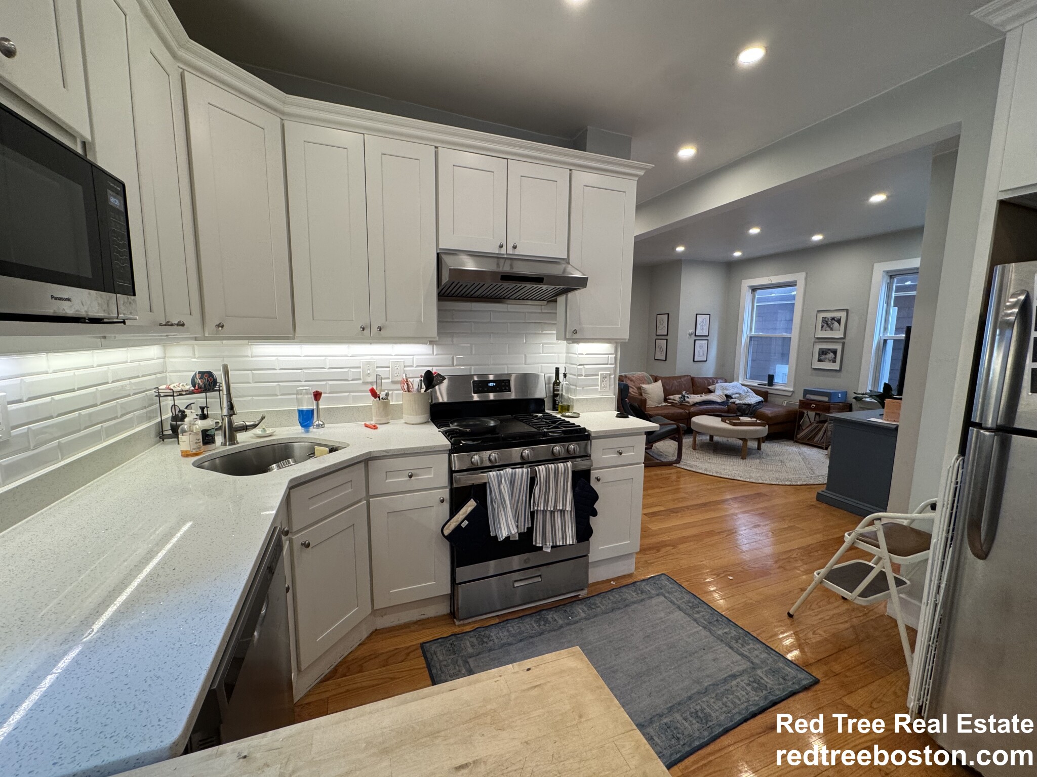 3 bed, 1 bath apartment for rent at 11 Anson St Unit 2, Jamaica Plain — photo 7 of 21