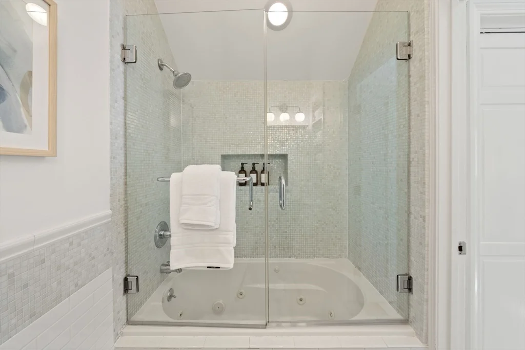 2 bed, 1 bath apartment for rent at 11 Appleton Unit 1A, South End — photo 13 of 41