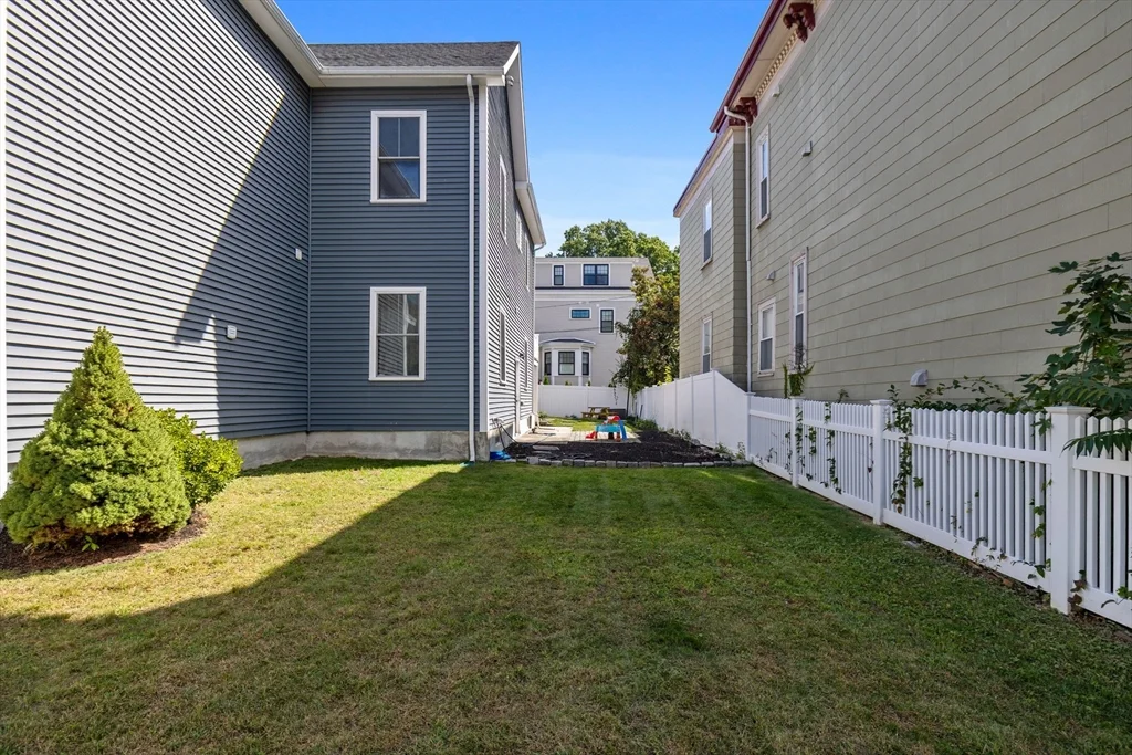 3 bed, 2 bath apartment for rent at 11 Ashland St Unit 2, Dorchester — photo 31 of 34