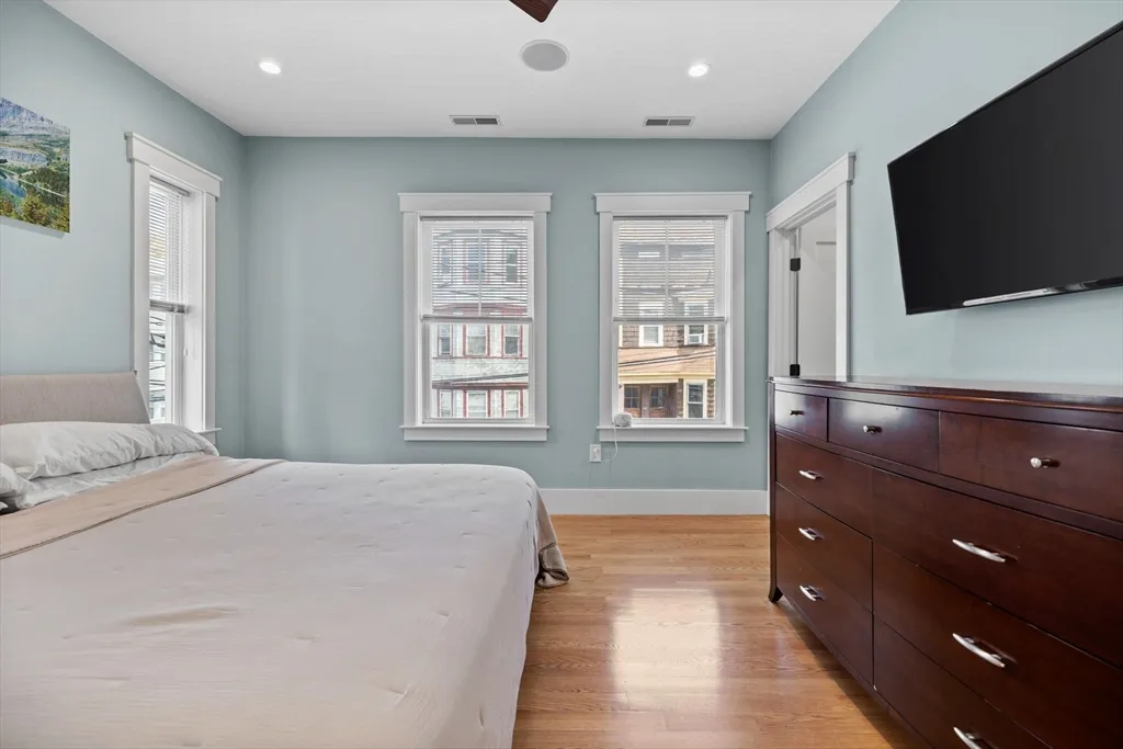 3 bed, 2 bath apartment for rent at 11 Ashland St Unit 2, Dorchester — photo 12 of 34