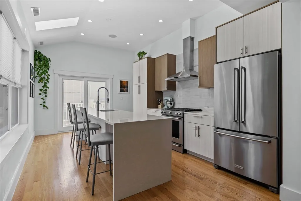 3 bed, 2 bath apartment for rent at 11 Ashland St Unit 2, Dorchester — photo 1 of 34