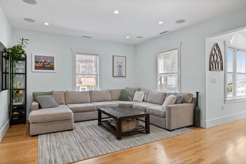 3 bed, 2 bath apartment for rent at 11 Ashland St Unit 2, Dorchester — photo 7 of 34