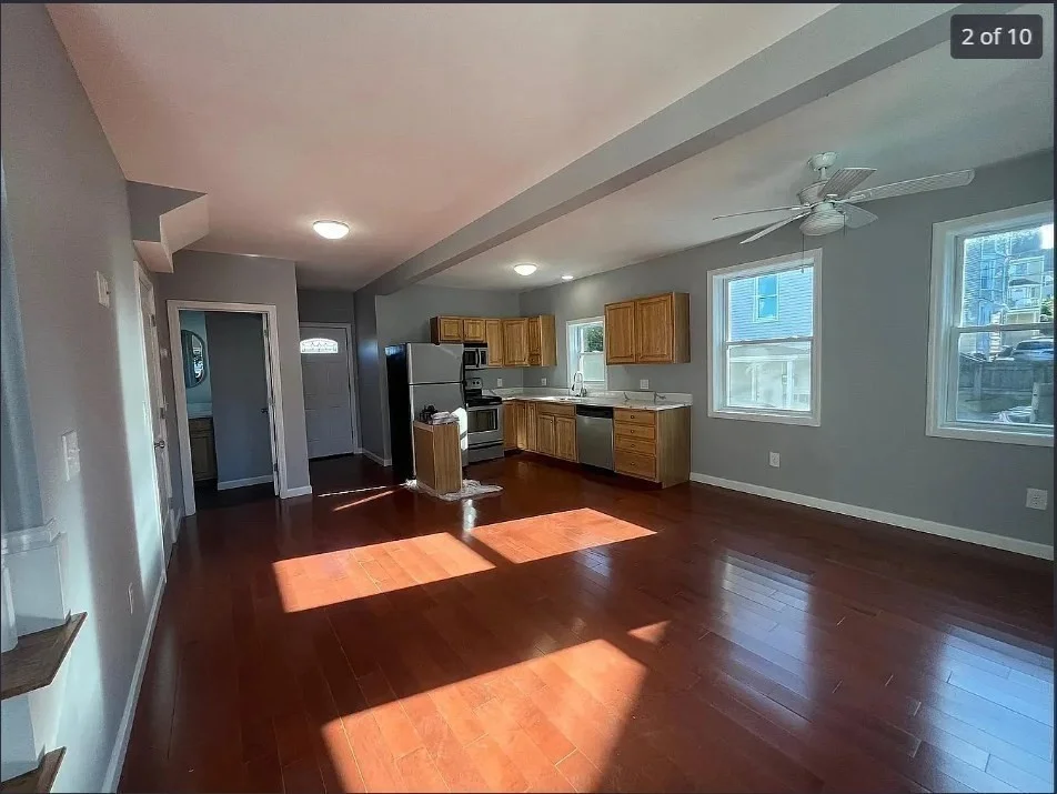 2 bed, 1 bath apartment for rent at 11 Avon Pl Unit 1, Haverhill — photo 2 of 10