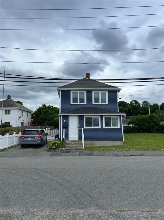 3 bed, 1 bath apartment for rent at 11 Babcock St, Houghs Neck