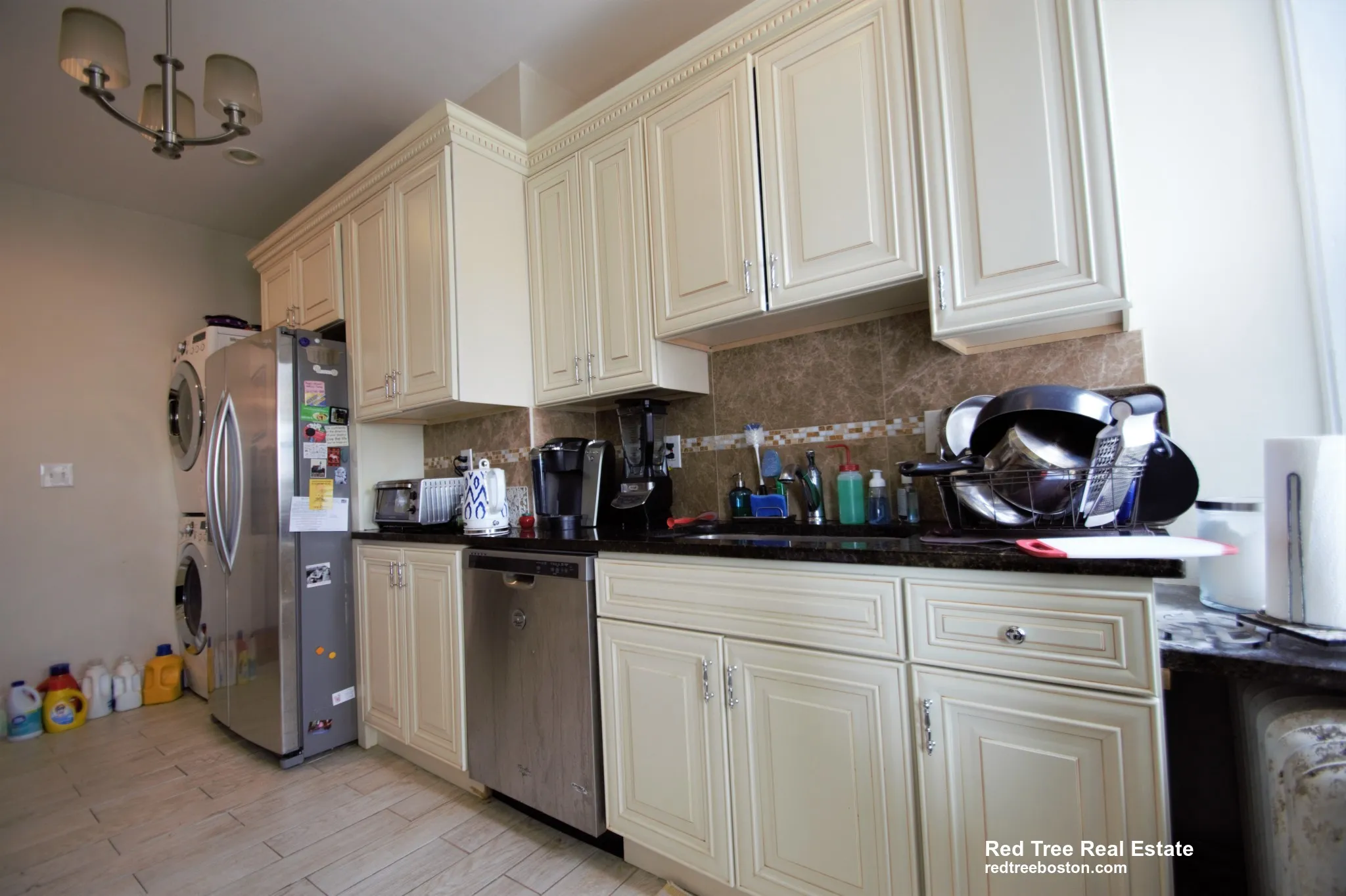 5 bed, 2 bath apartment for rent at 11 Babcock St Unit 2, North Brookline — photo 3 of 27