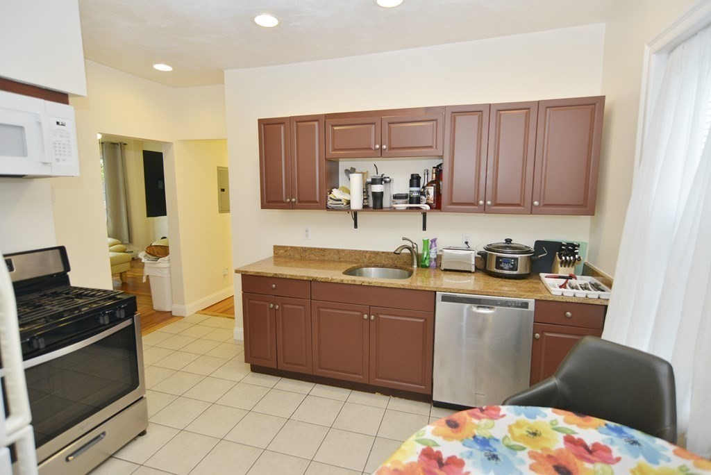 2 bed, 2 bath apartment for rent at 11 Ballard St Unit 2, Jamaica Plain — photo 9 of 21