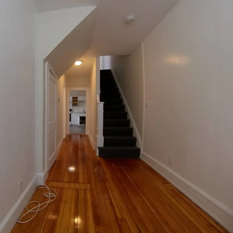 2 bed, 1 bath apartment for rent at 11 Banks St Unit B, Waltham