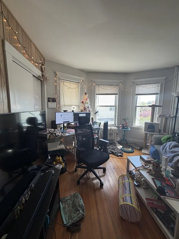 1 bed, 1 bath apartment for rent at 11 Banks St Unit C, Waltham — photo 8 of 16