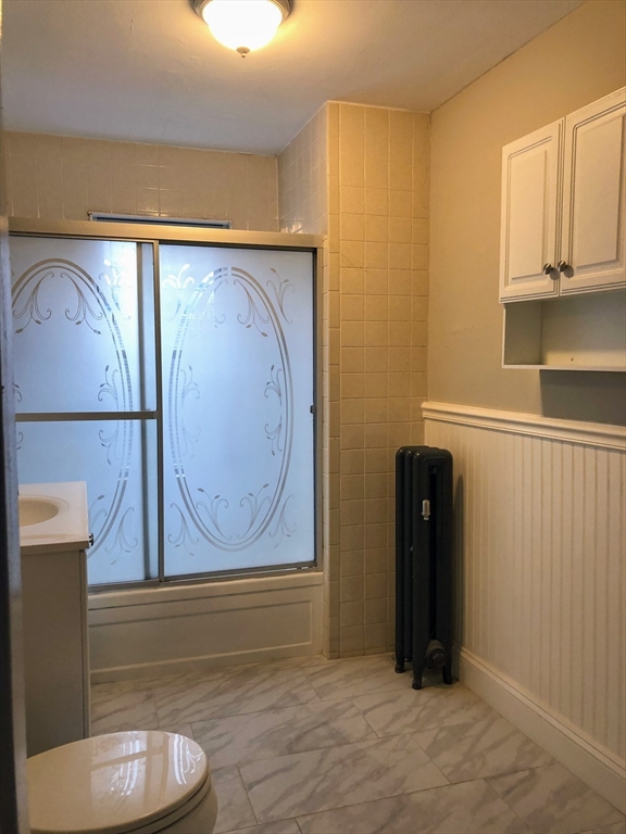 3 bed, 1 bath apartment for rent at 11 Banks St Unit D, Waltham — photo 4 of 18