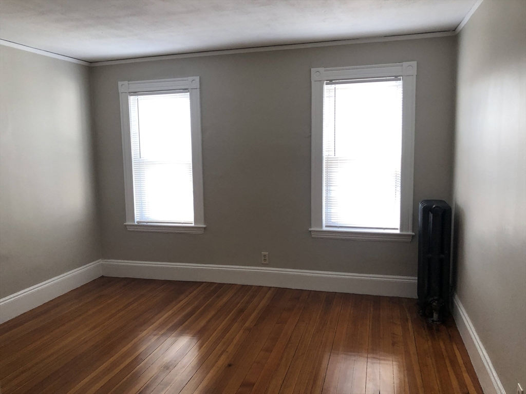 3 bed, 1 bath apartment for rent at 11 Banks St Unit D, Waltham — photo 16 of 18