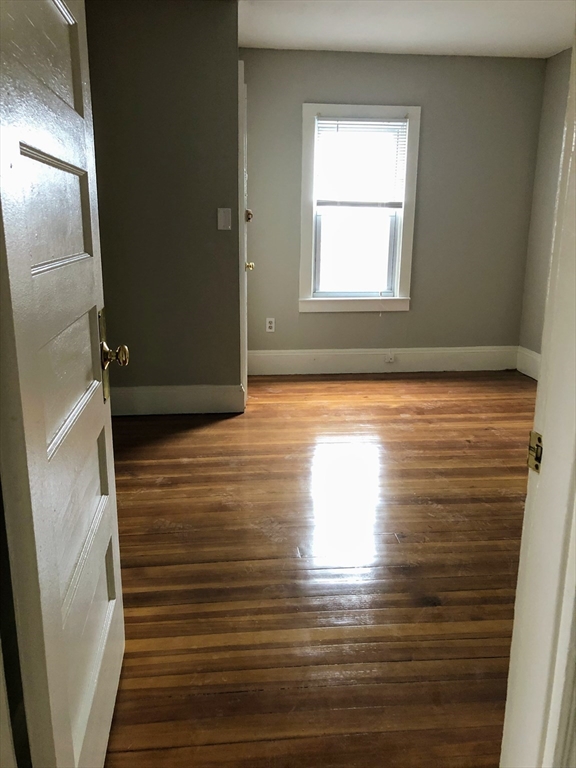 3 bed, 1 bath apartment for rent at 11 Banks St Unit D, Waltham — photo 10 of 18