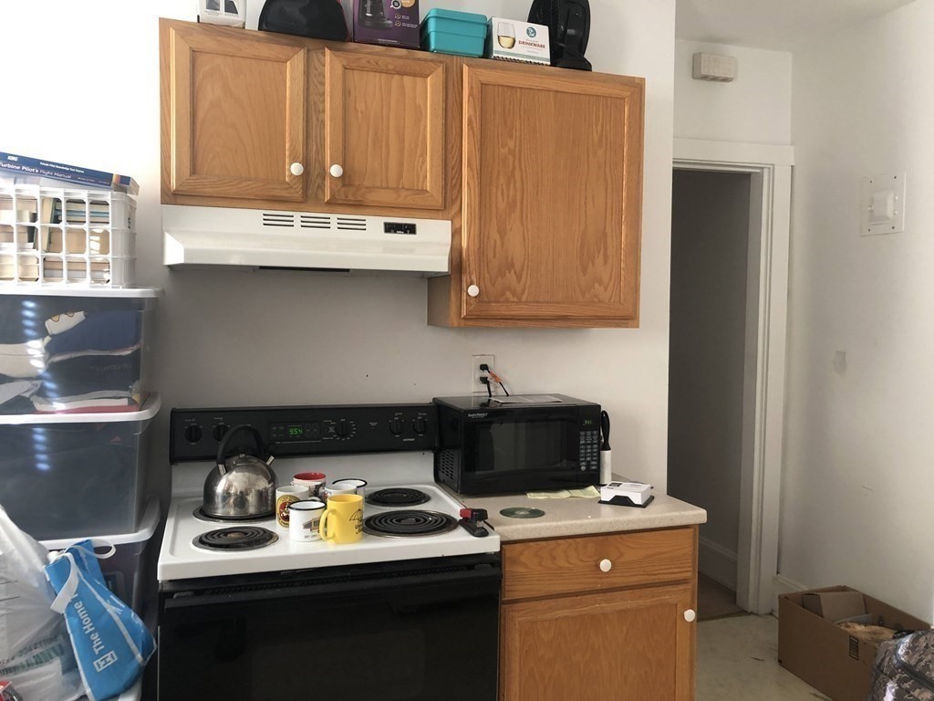 1 bed, 1 bath apartment for rent at 11 Banks Unit A, Waltham — photo 8 of 12