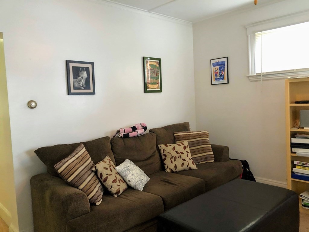 1 bed, 1 bath apartment for rent at 11 Banks Unit A, Waltham — photo 2 of 12