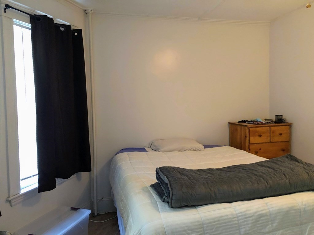 1 bed, 1 bath apartment for rent at 11 Banks Unit A, Waltham — photo 6 of 12
