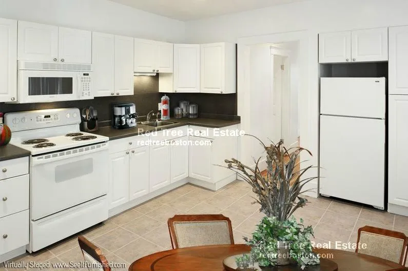 1 bed, 1 bath apartment for rent at 11 Barrows St Unit 5A, Allston — photo 2 of 7