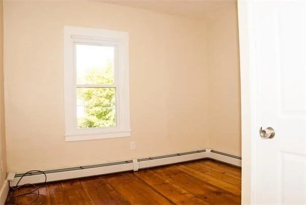5 bed, 2 bath apartment for rent at 11 Barrows Unit 2, Middleboro — photo 5 of 10