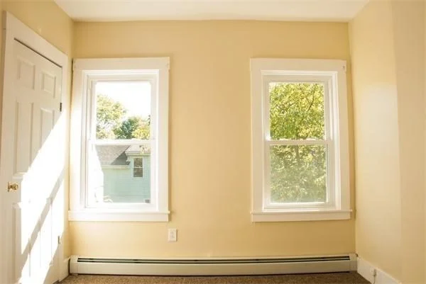5 bed, 2 bath apartment for rent at 11 Barrows Unit 2, Middleboro — photo 3 of 10