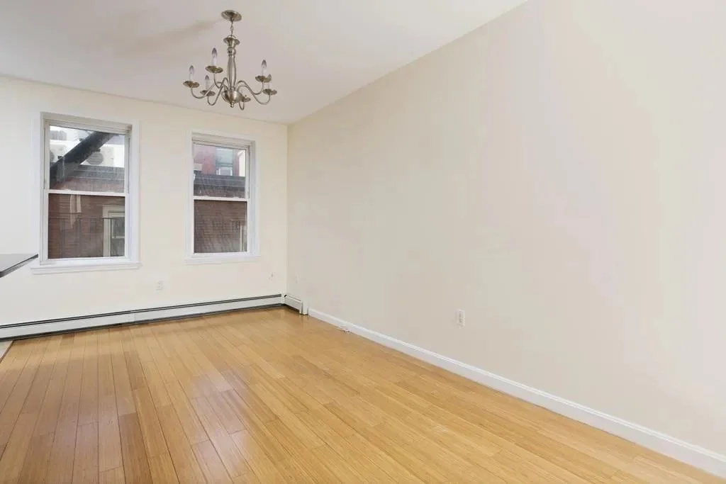 1 bed, 1 bath apartment for rent at 11 Bartlett Pl Unit 2, North End — photo 3 of 7