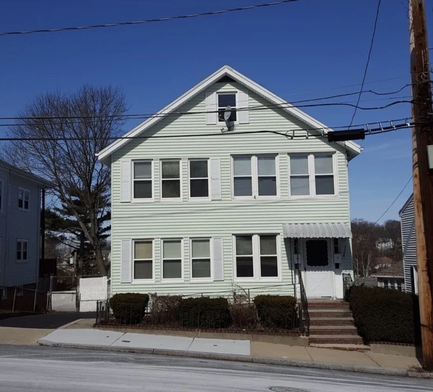 2 bed, 1 bath apartment for rent at 11 Bateman St Unit 1, Roslindale — photo 1 of 6