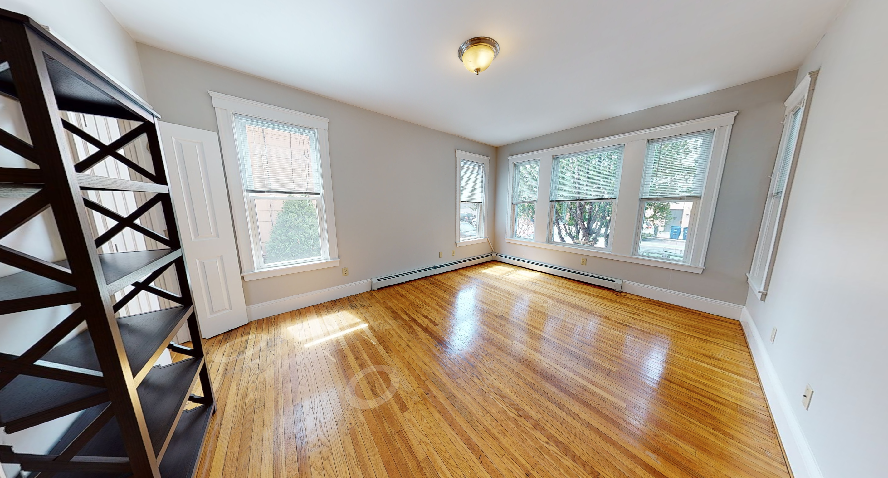 3 bed, 2 bath apartment for rent at 11 Beacon St Unit 1, Ward Two — photo 3 of 3