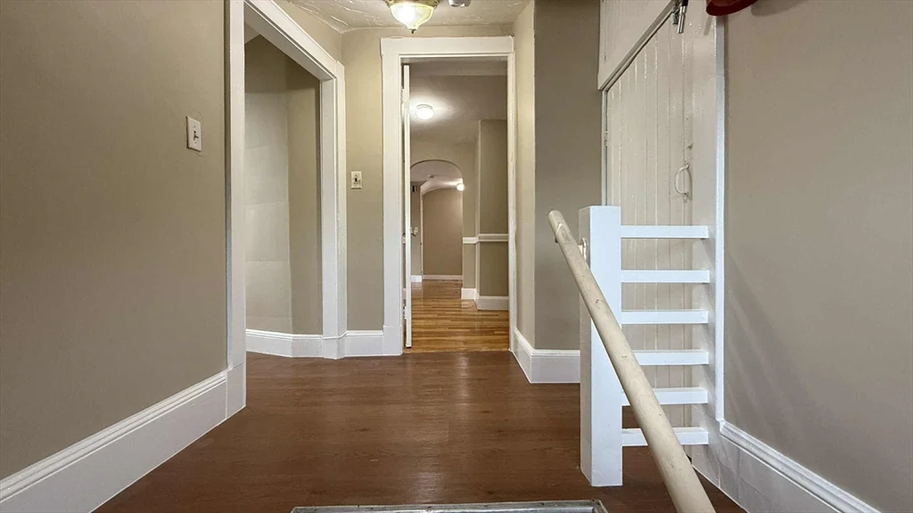 2 bed, 1 bath apartment for rent at 11 Beacon St Unit 3rd floor, Quincy — photo 7 of 10