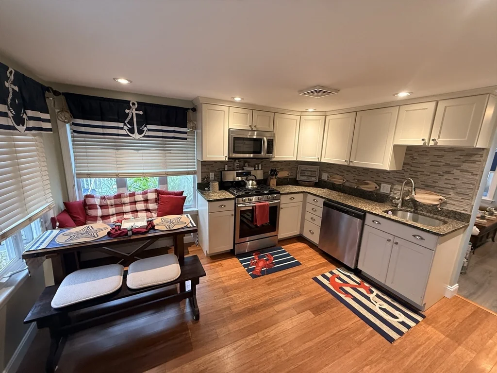 2 bed, 1 bath apartment for rent at 11 Beechwood Pl, Wareham — photo 9 of 15