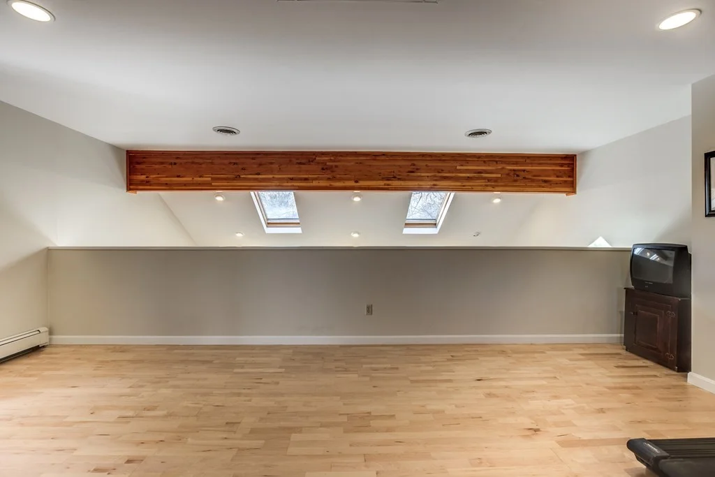 5 bed, 3 bath apartment for rent at 11 Beethoven Ave Unit 11, Waban — photo 21 of 29