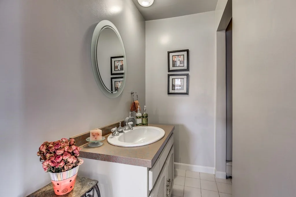 5 bed, 3 bath apartment for rent at 11 Beethoven Ave Unit 11, Waban — photo 23 of 29