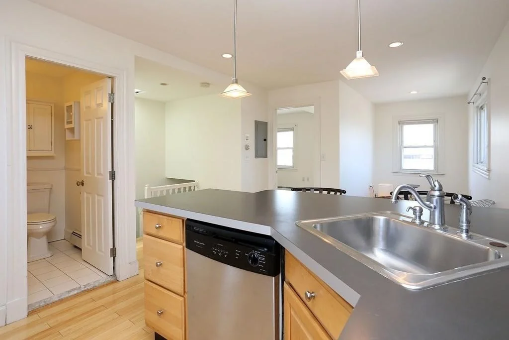 1 bed, 1 bath apartment for rent at 11 Bell Ct Unit 3, South Boston — photo 4 of 11