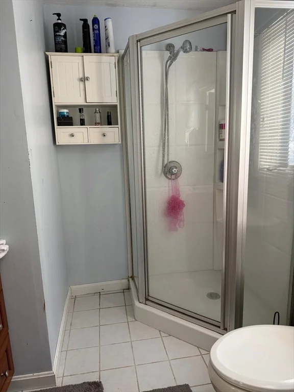 4 bed, 2 bath apartment for rent at 11 Bluegrass Ln, Shrewsbury — photo 11 of 19
