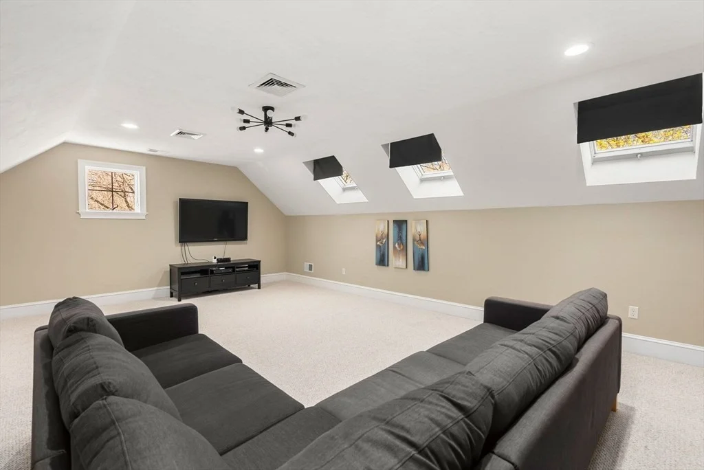 5 bed, 4+ bath apartment for rent at 11 Bobolink Rd, Newton Lower Falls — photo 24 of 33