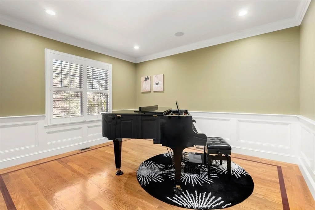 5 bed, 4+ bath apartment for rent at 11 Bobolink Rd, Newton Lower Falls — photo 11 of 33