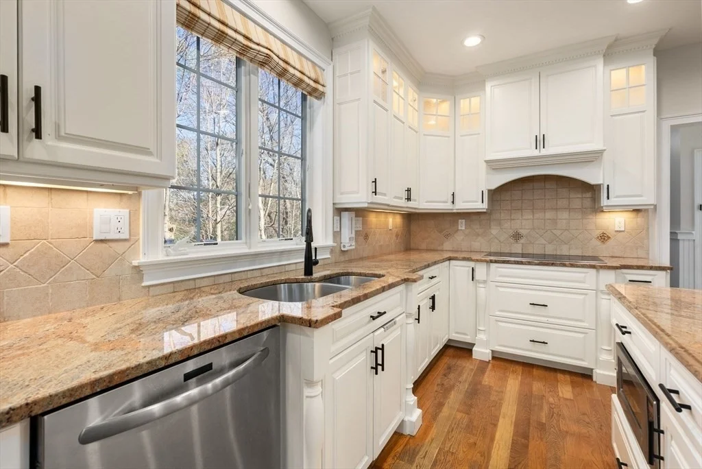 5 bed, 4+ bath apartment for rent at 11 Bobolink Rd, Newton Lower Falls — photo 5 of 33