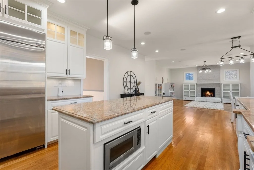 5 bed, 4+ bath apartment for rent at 11 Bobolink Rd, Newton Lower Falls — photo 14 of 33