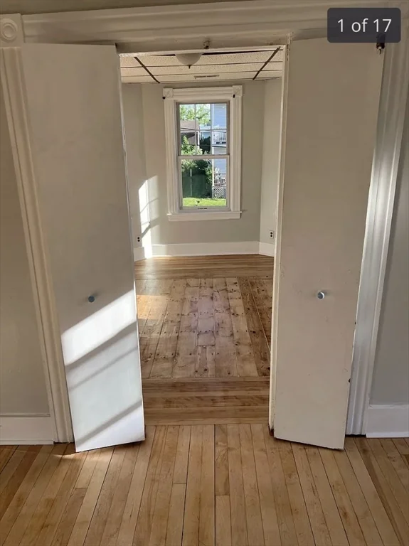 3 bed, 1 bath apartment for rent at 11 Bourne St Unit 2, Worcester — photo 3 of 17
