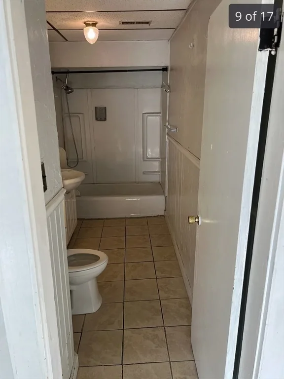 3 bed, 1 bath apartment for rent at 11 Bourne St Unit 2, Worcester — photo 8 of 17