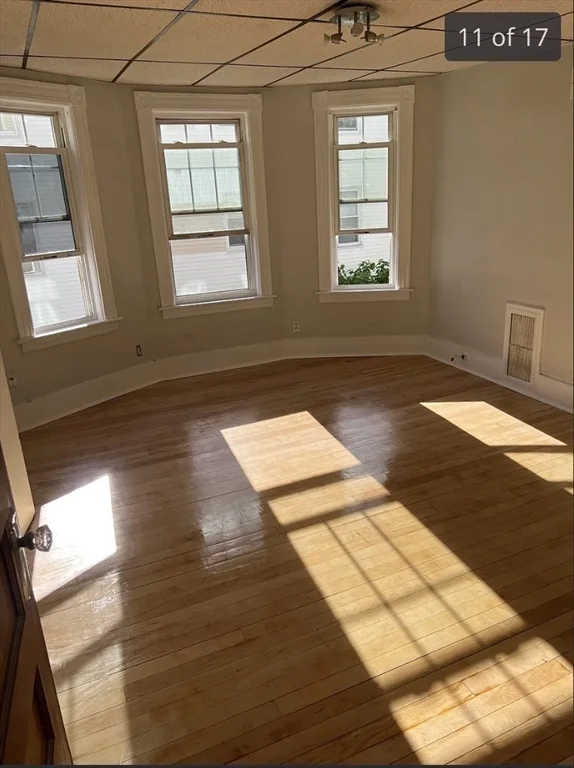 3 bed, 1 bath apartment for rent at 11 Bourne St Unit 2, Worcester — photo 4 of 17