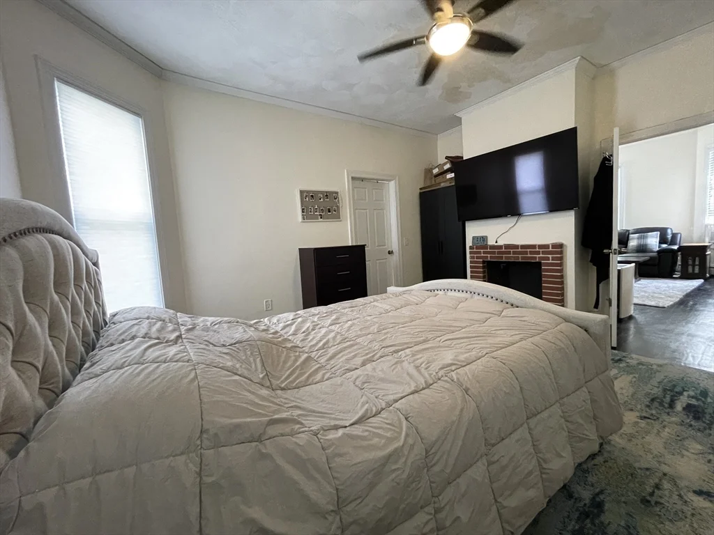 2 bed, 1 bath apartment for rent at 11 Bowdoin Ave Unit 1, Dorchester — photo 8 of 17