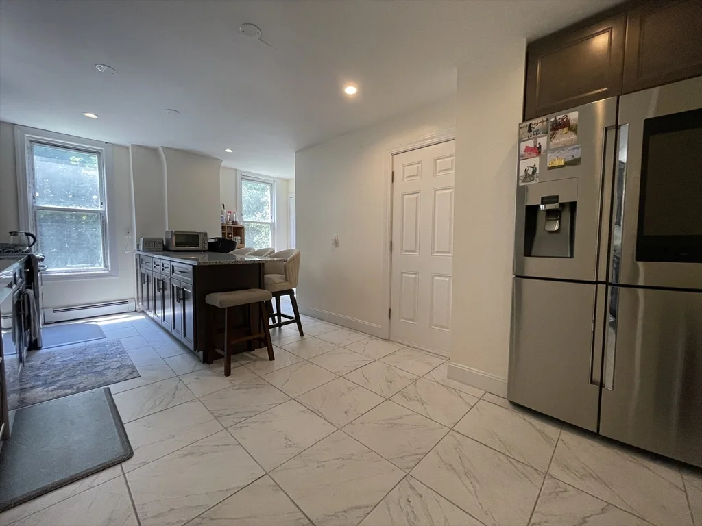 2 bed, 1 bath apartment for rent at 11 Bowdoin Ave Unit 1, Dorchester — photo 3 of 17