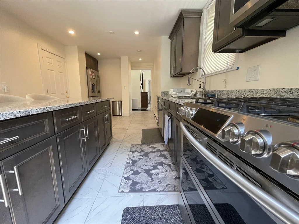 2 bed, 1 bath apartment for rent at 11 Bowdoin Ave Unit 1, Dorchester — photo 4 of 17